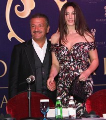 Bellucci ha divorziato per una relazione con un miliardario dell'Azerbaigian